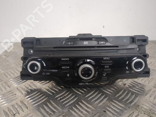 Used Radio ALFA ROMEO GIULIETTA (940_) 2.0 JTDM (940.FXL1A) (140 hp) 25660058