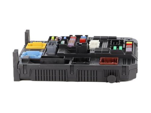 Fuse box PEUGEOT 3008 II SUV (MC_, MR_, MJ_, M4_) 1.2 THP/ PureTech 130 (MRHNSM, MRHNSU, MRHNSJ, MRHNYW,... | BP28283338E1 
