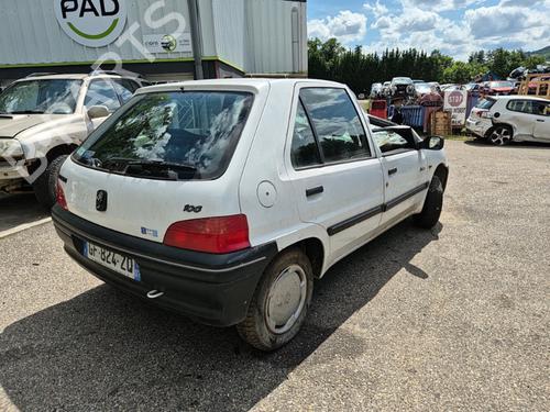 Left taillight PEUGEOT 106 II (1A_, 1C_) 1.1 i | BP25658415C34 