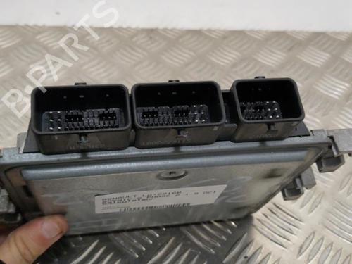 Used Engine control unit (ECU) RENAULT SCÉNIC II (JM0/1_) 1.5 dCi (JM1E, JM16) (106 hp) 25657742