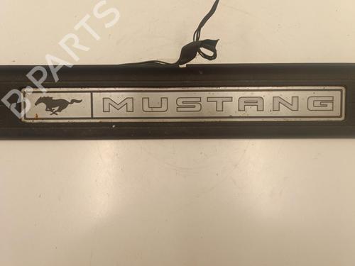Used Door moulding trim Door moulding trim 39583385 39583385