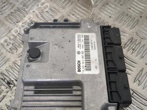 Used Engine control unit (ECU) RENAULT SCÉNIC II (JM0/1_) 1.9 dCi (JM14) (131 hp) 25657213