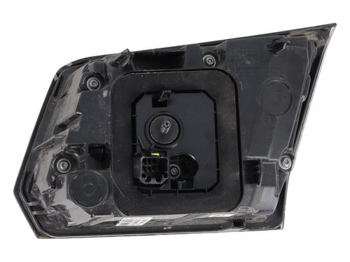 Used Left tailgate light Left tailgate light 32173882 32173882