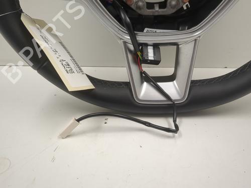 Used Steering wheel Steering wheel RENAULT CLIO V (B7_) 1.0 SCe 65 (B7MG) (67 hp) 25654697 25654697