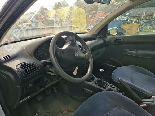 Venstre  foran tåkelykt PEUGEOT 206 Hatchback (2A/C) 1.4 i | BP25656587C30 