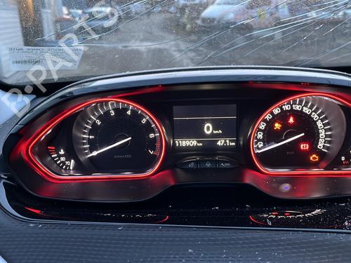 Right front seat PEUGEOT 2008 I (CU_) 1.2 THP 110 / PureTech 110 | BP26939756C16 - Image 8