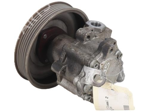 Used Steering pump Steering pump BMW X1 (E84) xDrive 18 d (143 hp) 40263764 40263764