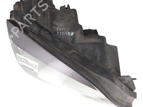 Right headlight KIA SORENTO I (JC) 2.5 CRDi 4WD | BP29820345C29 