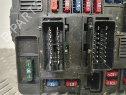 Used Fuse box CITROËN XSARA PICASSO (N68) 2.0 HDi (90 hp) 25657408