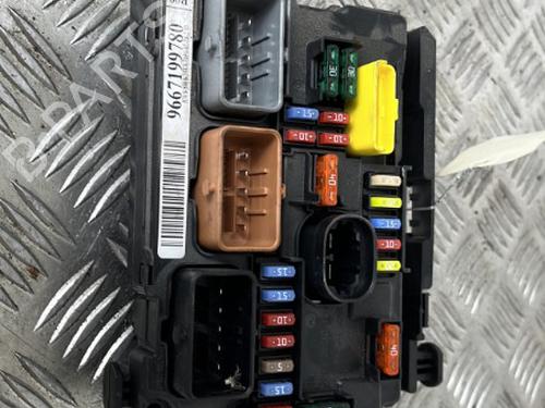 Used Fuse box PEUGEOT 207 (WA_, WC_) 1.6 HDi (92 hp) 25656737