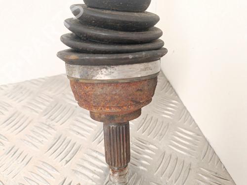 Used Left front driveshaft Left front driveshaft RENAULT ZOE (BFM_) ZOE (92 hp) 25658114 25658114