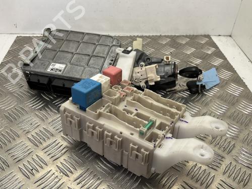 Elektronische module TOYOTA AURIS (_E15_) 2.0 D-4D (ADE150_, ADE150R) (126 hp) 25658566