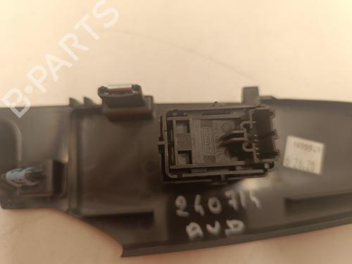 right-front-window-switch-ford-usa-mustang-convertible-2014-25657958 main image