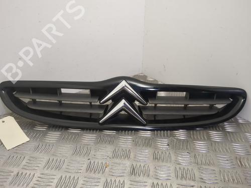 Used Grille CITROËN SAXO (S0, S1) 1.4 VTS (75 hp) 25660275