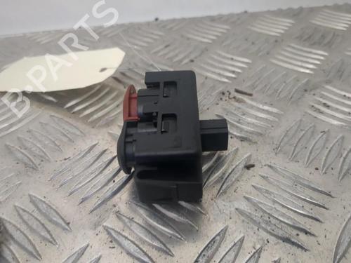 Used Warning switch Warning switch RENAULT CLIO III (BR0/1, CR0/1) 1.5 dCi (C/BR0G, C/BR1G) (68 hp) 25658655 25658655