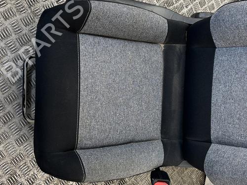 Right front seat CITROËN C3 III (SX) 1.2 THP 110 (SXHNPS, SXHNZT, SXHNZ6) | BP25657906C16 - Image 2