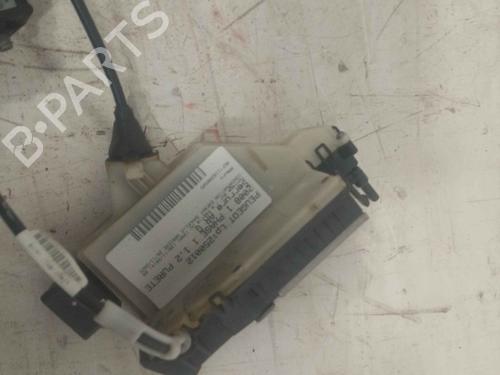 Used Rear left lock PEUGEOT 2008 I (CU_) 1.2 THP 110 / PureTech 110 (110 hp) 30594987