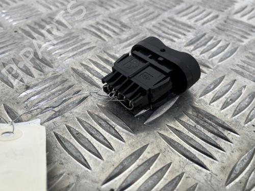 switch-dacia-logan-mcv-ks_-2007-25656616 main image