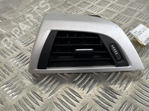 Used Air vent BMW 1 (F21) 114 i (102 hp) 25660149