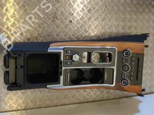 Used Middle console Middle console LAND ROVER RANGE ROVER SPORT I (L320) 3.0 D 4x4 (245 hp) 25657532 25657532