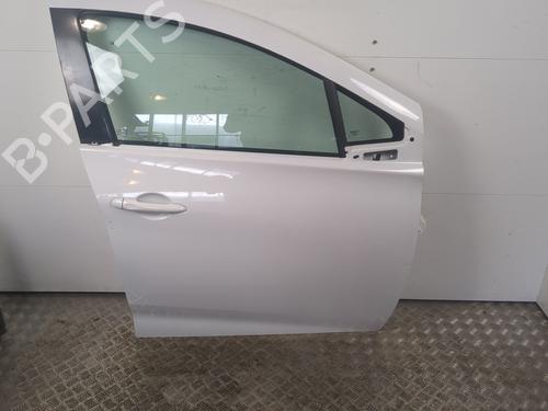 Used Right front door RENAULT ZOE (BFM_) ZOE (92 hp) 25656827