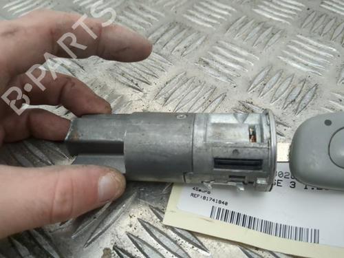 Rattlås /Tenningslås RENAULT TWINGO I (C06_) 1.2 16V (C060) (60 hp) 25658888