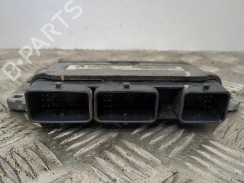 Used Engine control unit (ECU) Engine control unit (ECU) RENAULT CLIO III (BR0/1, CR0/1) 1.4 16V (98 hp) 25657215 25657215