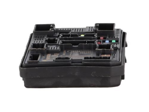 Used Fuse box Fuse box RENAULT CLIO V (B7_) 1.0 SCe 65 (B7MG) (67 hp) 30759761 30759761