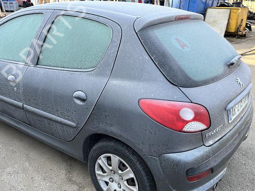 Fuse box PEUGEOT 206+ (2L_, 2M_) 1.4 HDi eco 70 | BP34044131E1  - Image 8