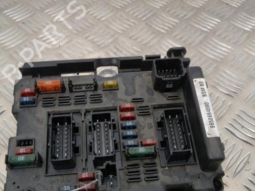 Zekeringkast PEUGEOT 307 (3A/C) 1.6 16V (109 hp) 25661180