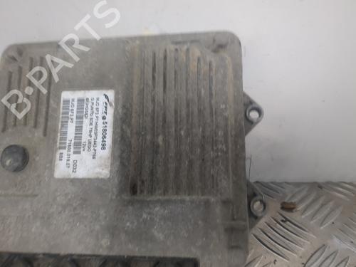 Used Engine control unit (ECU) Engine control unit (ECU) FIAT GRANDE PUNTO (199_) 1.3 D Multijet (75 hp) 25660077 25660077