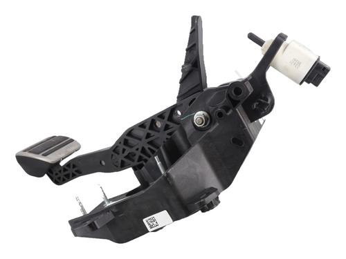 Used Break pedal Break pedal DS DS 3 / DS 3 CROSSBACK (UR_, UC_, UJ_) 1.2 PureTech 130 (URHNSS) (131 hp) 40017133 40017133