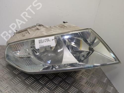 Used Right headlight Right headlight SKODA OCTAVIA II Combi (1Z5) 1.9 TDI (105 hp) 25655629 25655629