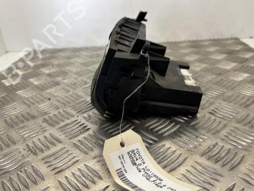 Airco bedieningspaneel TOYOTA RAV 4 II (_A2_) 2.0 D 4WD (CLA20_, CLA21_, CLA20R, CLA21R) | BP25657024I5 