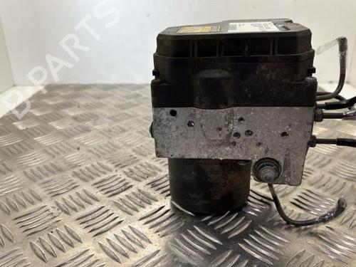 Módulo de ABS TOYOTA RAV 4 II (_A2_) 2.0 D 4WD (CLA20_, CLA21_, CLA20R, CLA21R) (116 hp) 25657025