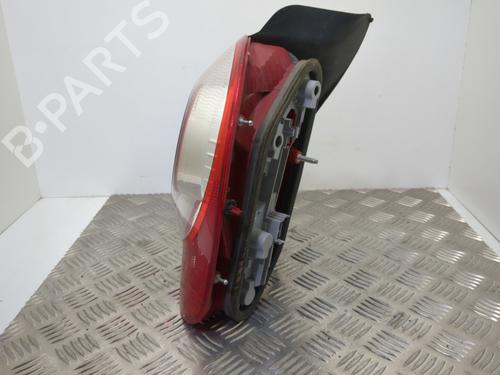 Used Right taillight Right taillight RENAULT MODUS / GRAND MODUS (F/JP0_) 1.5 dCi (FP0D, JP0D) (82 hp) 25660901 25660901