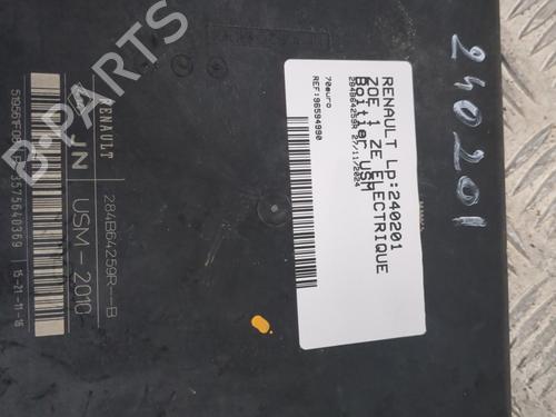 Caja reles / fusibles RENAULT ZOE (BFM_) ZOE (92 hp) 25656435