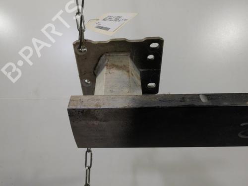 Used Front bumper reinforcement Front bumper reinforcement 25657326 25657326
