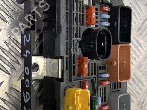Fuse box PEUGEOT 308 I (4A_, 4C_) 1.6 GTi | BP25658570E1