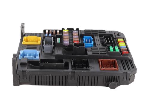 Used Fuse box Fuse box PEUGEOT 3008 II SUV (MC_, MR_, MJ_, M4_) 1.5 BlueHDi 130 (131 hp) 27986950 27986950