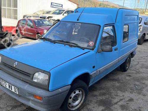 Brugte RENAULT RAPID Box Body/MPV (F40_, G40_) 1.4 (F40D) (79 hp) 4425627