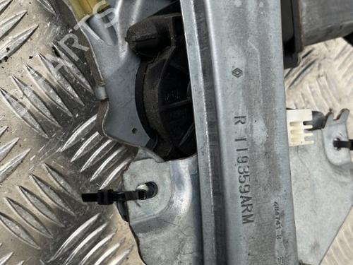 Rudehejsemekanisme Højre foran RENAULT TWINGO II (CN0_) 1.2 16V (CN04, CN0B) | BP25658368C23 