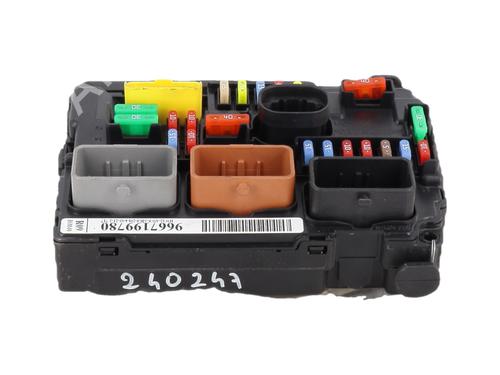 Fuse box CITROËN C3 II (SC_) 1.4 HDi 70 (SC8HZC, SC8HR0, SC8HP4) | BP25658036E1 - Image 3