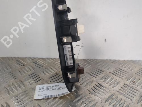 Right front window switch FIAT 500X (334_) 1.6 D Multijet (334AXA1B, 334AXA11) | BP25660046I26 - Image 3