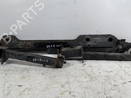 Tværbjælke RENAULT MEGANE IV Hatchback (B9A/M/N_) 1.5 dCi 110 (B9A3) (110 hp) 32068371