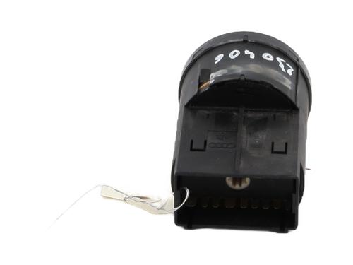 Used Headlight switch Headlight switch VW POLO IV (9N_, 9A_) 1.4 16V (75 hp) 26168218 26168218
