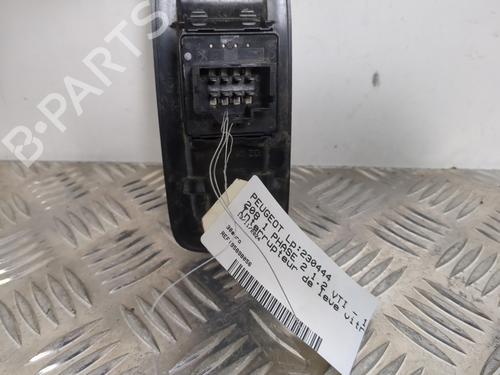 Left front window switch PEUGEOT 208 I (CA_, CC_) 1.2 VTI 82 | BP25658156I27