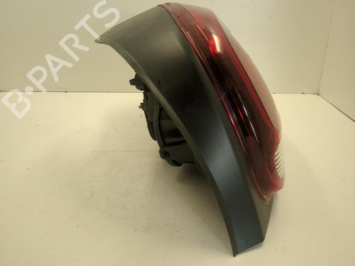 Used Right taillight Right taillight CITROËN C3 III (SX) 1.2 THP 110 (SXHNPS, SXHNZT, SXHNZ6) (110 hp) 25656254 25656254