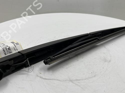 Used Rear windshield wiper arm Rear windshield wiper arm RENAULT TWINGO II (CN0_) 1.2 16V (CN04, CN0B) (75 hp) 25656135 25656135