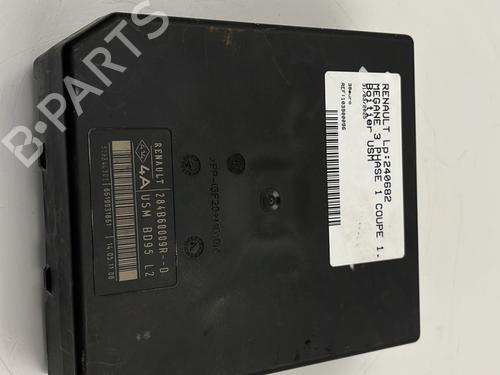 Used Fuse box RENAULT MEGANE III Coupe (DZ0/1_) 1.9 dCi (DZ0N, DZ0J, DZ1J, DZ1K) (131 hp) 25659625
